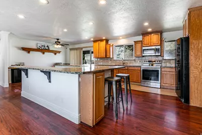 3757 S 900 W, Riverdale, UT 84405 - Photo 6