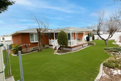 1242 E Earl Way S, Sandy, UT 84094 - Photo 32