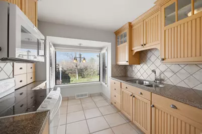 2589 E Elm Ave, Salt Lake City, UT 84109 - Photo 8