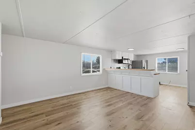 1260 W 450 N, Clearfield, UT 84015 - Photo 4