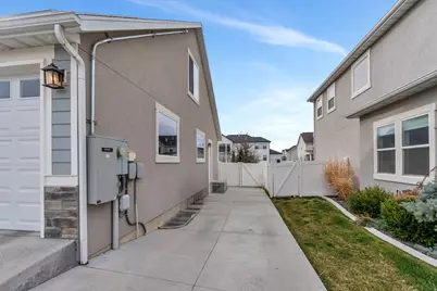 198 E Zinfandel Ln, Vineyard, UT 84059 - Photo 70