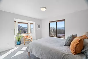 11683 S 2460 E, Sandy, UT 84092 - Photo 12