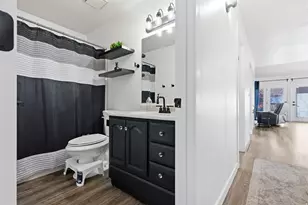 8109 S Cottonwood Hills Cir S, Sandy, UT 84094 - Photo 16