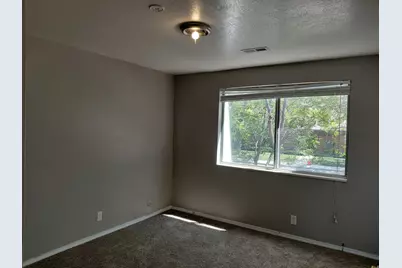 7143 S 2700 W #15, West Jordan, UT 84084 - Photo 12