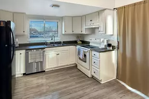 695 N Orange Ct, Castle Dale, UT 84513 - Photo 8