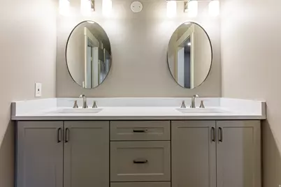 2710 S Highland Dr #11, Salt Lake City, UT 84106 - Photo 16