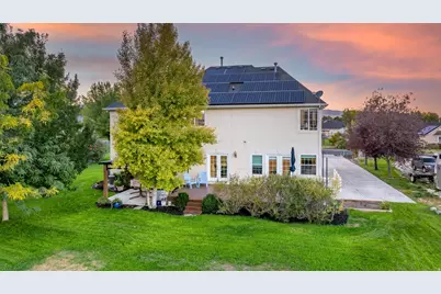 131 E Battalion Bay S, Saratoga Springs, UT 84043 - Photo 2