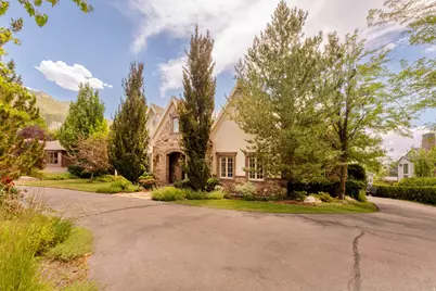 2620 E Casto Ln, Holladay, UT 84117 - Photo 2