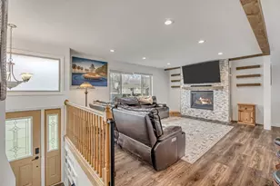 9218 S Laura Anne Way, Sandy, UT 84094 - Photo 2