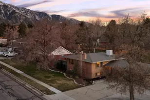 8698 S Alta Canyon Dr, Sandy, UT 84093 - Photo 2