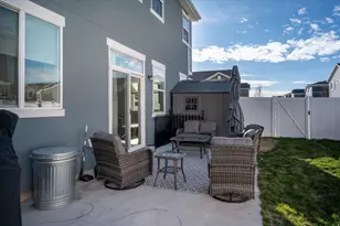 3261 S Burkhill Ln, Syracuse, UT 84075 - Photo 28