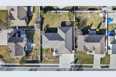 12252 S Margaret Rose Dr, Riverton, UT 84065 - Photo 4