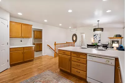 12252 S Margaret Rose Dr, Riverton, UT 84065 - Photo 14