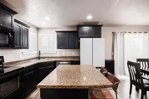 237 E Tate Ct, Grantsville, UT 84029 - Photo 14