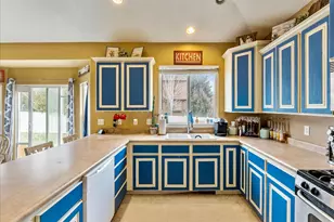 7032 W 8130 St S, West Jordan, UT 84081 - Photo 16