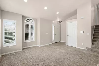 687 W 2025 N, Centerville, UT 84014 - Photo 2