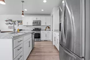 4887 W White Pearl Ct, Herriman, UT 84096 - Photo 8