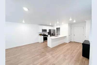 1737 S Devils Garden Ln, Washington, UT 84780 - Photo 4