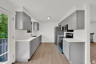 282 E 925 S, Layton, UT 84041 - Photo 4