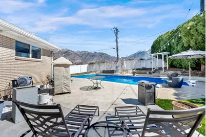 2140 E Nye Cir S, Cottonwood Heights, UT 84121 - Photo 32