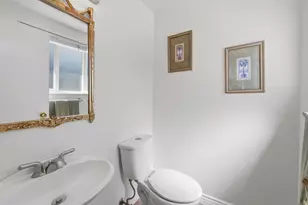 2140 E Nye Cir S, Cottonwood Heights, UT 84121 - Photo 12