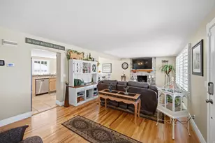 2140 E Nye Cir S, Cottonwood Heights, UT 84121 - Photo 4