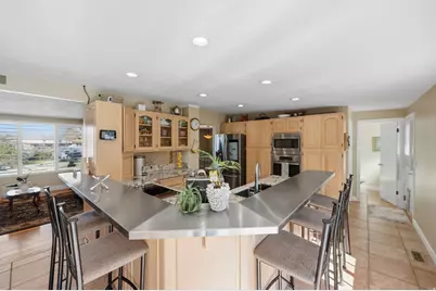 2140 E Nye Cir S, Cottonwood Heights, UT 84121 - Photo 8