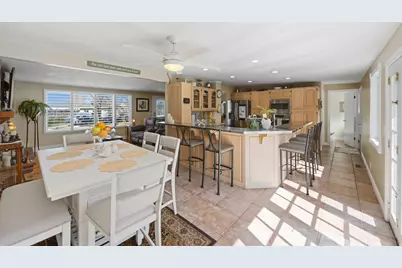 2140 E Nye Cir S, Cottonwood Heights, UT 84121 - Photo 8