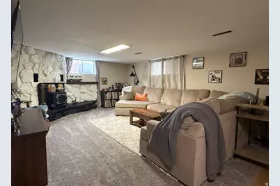 1130 E Hillcrest S, Springville, UT 84663 - Photo 18