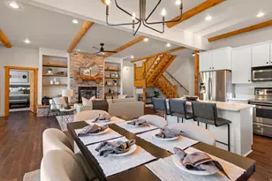 92 W Village Ct, Midway, UT 84049 - Photo 2