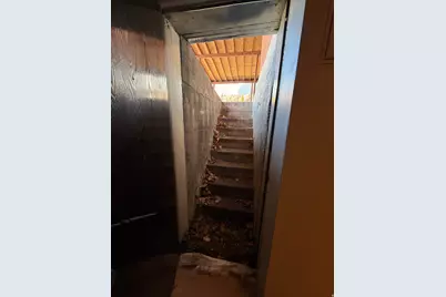 305 E 300 S, Provo, UT 84606 - Photo 44