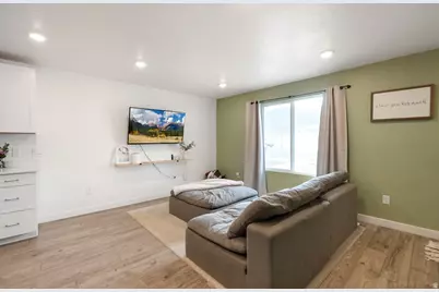 1208 W Summit Ridge Pkwy, Santaquin, UT 84655 - Photo 4