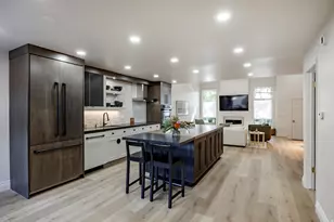 1706 E 6485 S, Salt Lake City, UT 84121 - Photo 2