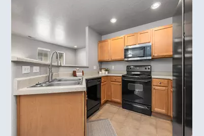 6755 S Valance Lane Ln W, West Jordan, UT 84084 - Photo 6