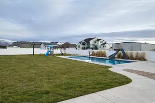 2216 N 3430 W, Clinton, UT 84015 - Photo 28