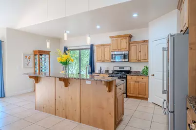 161 W Sweetbriar Ln, Saratoga Springs, UT 84045 - Photo 8