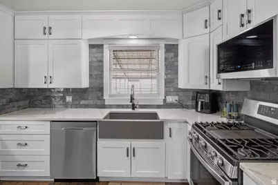 13 Park Ave, Tooele, UT 84074 - Photo 10