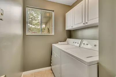 5446 S Crosspointe Cir, Taylorsville, UT 84123 - Photo 16