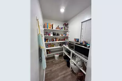 37 E Vantage Dr, North Salt Lake, UT 84054 - Photo 2