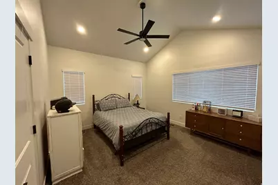 37 E Vantage Dr, North Salt Lake, UT 84054 - Photo 10