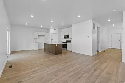 300 E Levengrove Dr N #232, Lehi, UT 84048 - Photo 2