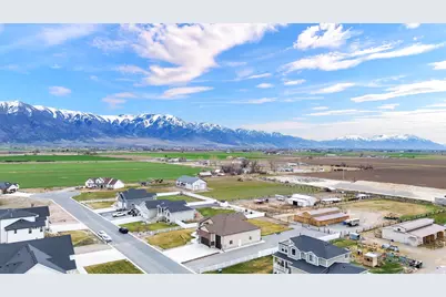 6685 W 10125 N, Tremonton, UT 84337 - Photo 40