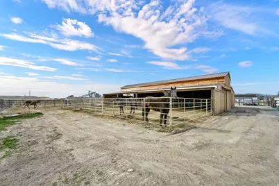 6685 W 10125 N, Tremonton, UT 84337 - Photo 36