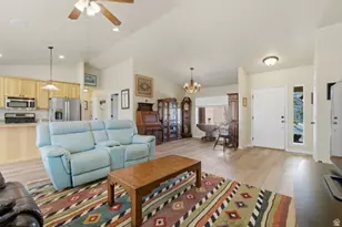 5325 S Bridle Circle, Oakley, UT 84055 - Photo 8