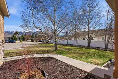 5325 S Bridle Cir, Oakley, UT 84055 - Photo 2