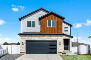 3557 E Royal Dornoch Dr, Eagle Mountain, UT 84005 - Photo 2