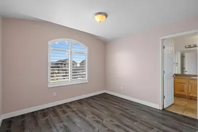 804 Willowbrook Ln, Pleasant View, UT 84404 - Photo 22