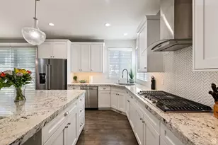 10695 S Dielsdorf Rd E, Sandy, UT 84092 - Photo 8