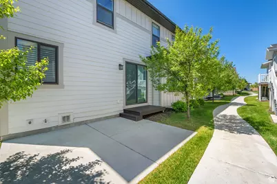 10695 S Dielsdorf Rd E, Sandy, UT 84092 - Photo 26