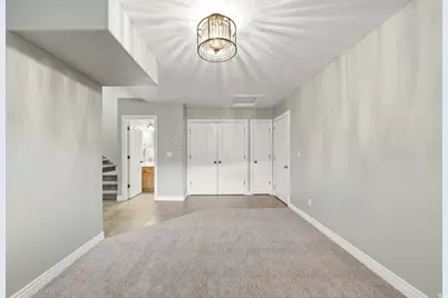 325 W Willow Way, Pleasant View, UT 84414 - Photo 8